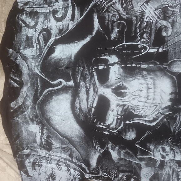 Stussy Black and Blue Skull Grunge Small Like New T-Shirt - Picture 8 of 10